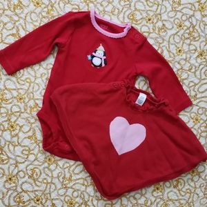 👶GAP Baby poncho & Carters long sleeve onesie